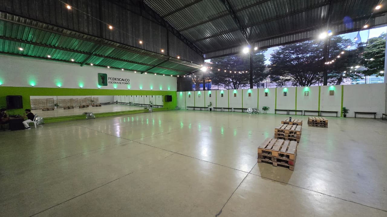 Pé Descalço Escola de Forró